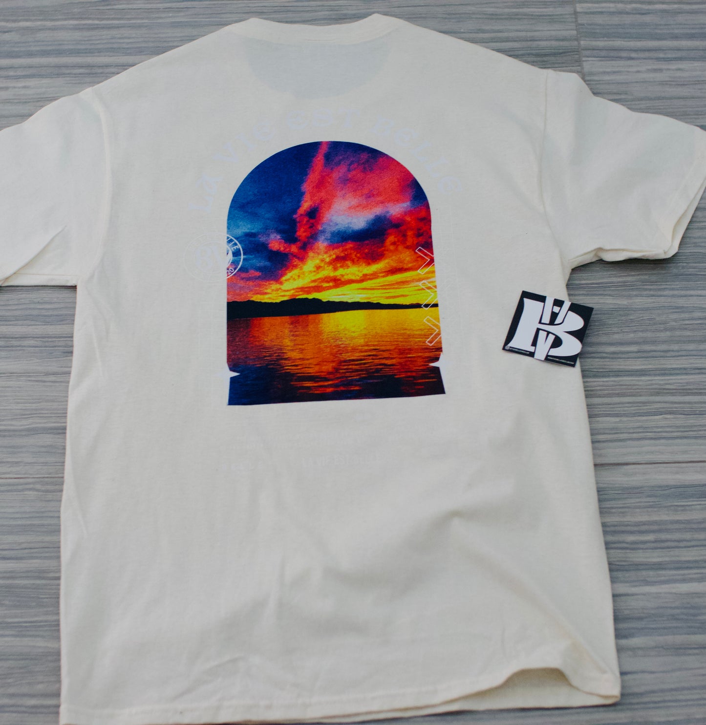 Off-White Belle Vie Short Sleeve Back Sunset Graphic T-Shirt image 1
