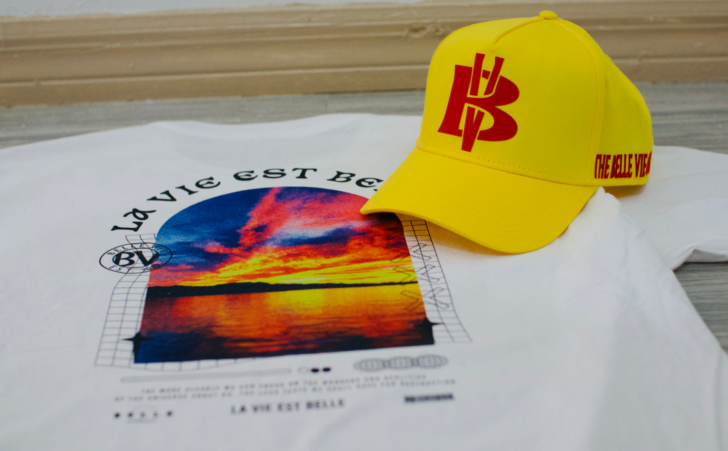 White Belle Vie Short Sleeve Back Sunset Graphic T-Shirt image 3